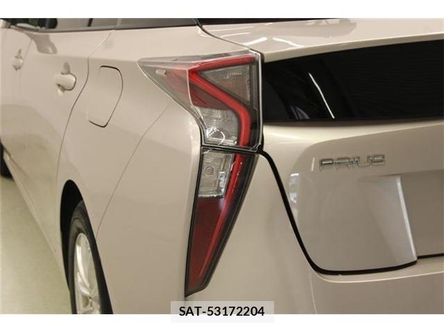 Toyota PRIUS 2016-03 8884197-19