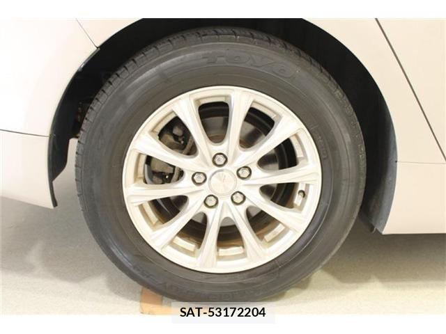 Toyota PRIUS 2016-03 8884197-23