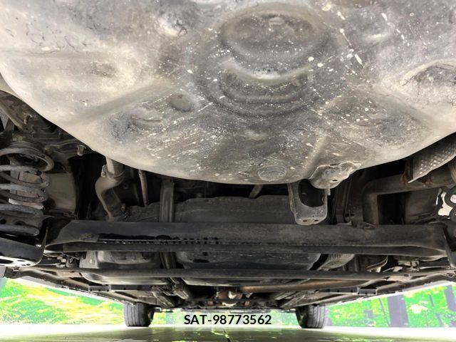 Toyota PRIUS 2010-03 8884205-19