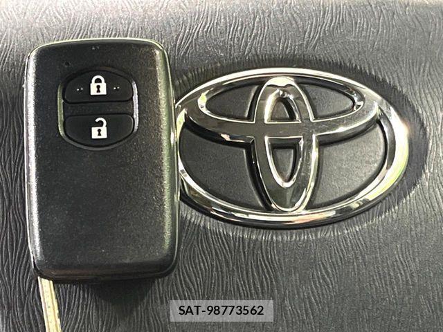 Toyota PRIUS 2010-03 8884205-6