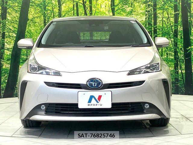 Toyota PRIUS 2019-01 8884192-13