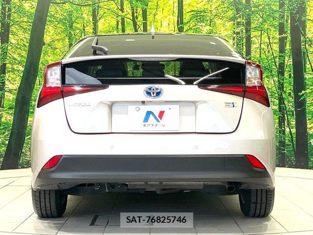 Toyota PRIUS 2019-01 8884192-14