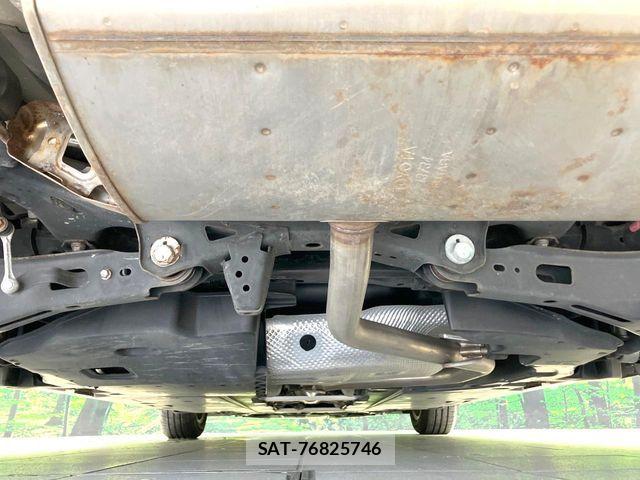 Toyota PRIUS 2019-01 8884192-18