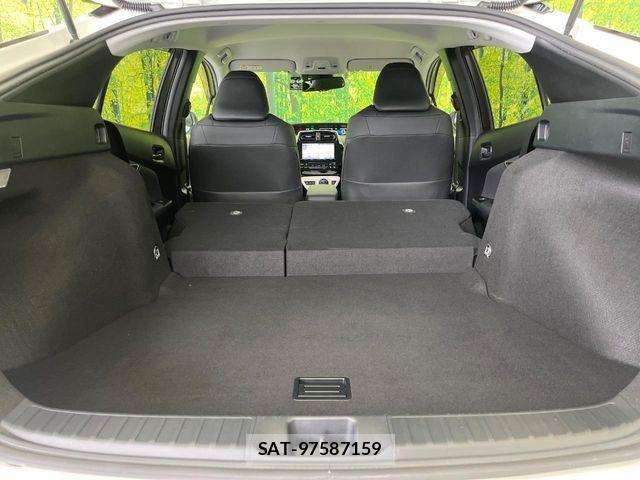Toyota PRIUS 2016-03 8884189-10