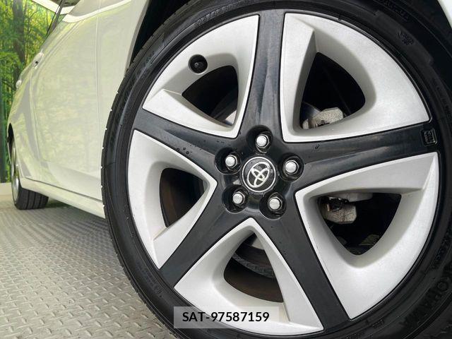 Toyota PRIUS 2016-03 8884189-13