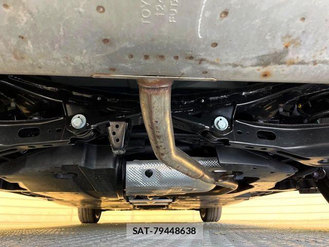 Toyota PRIUS 2023-10 8884184-18