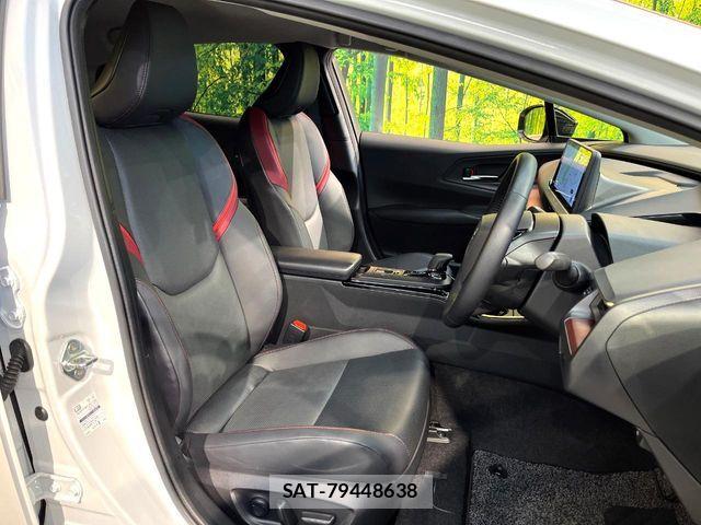 Toyota PRIUS 2023-10 8884184-8