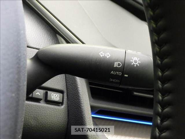 Toyota PRIUS 2023-04 8884186-17