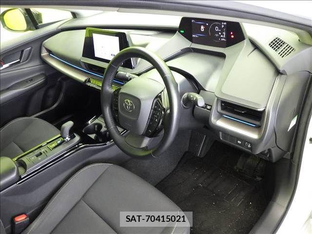 Toyota PRIUS 2023-04 8884186-18