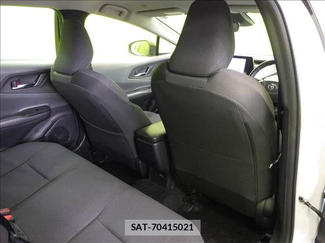 Toyota PRIUS 2023-04 8884186-24