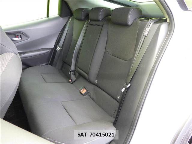 Toyota PRIUS 2023-04 8884186-28