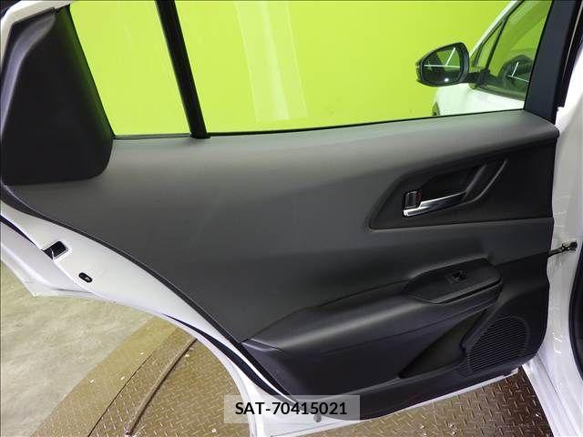 Toyota PRIUS 2023-04 8884186-29