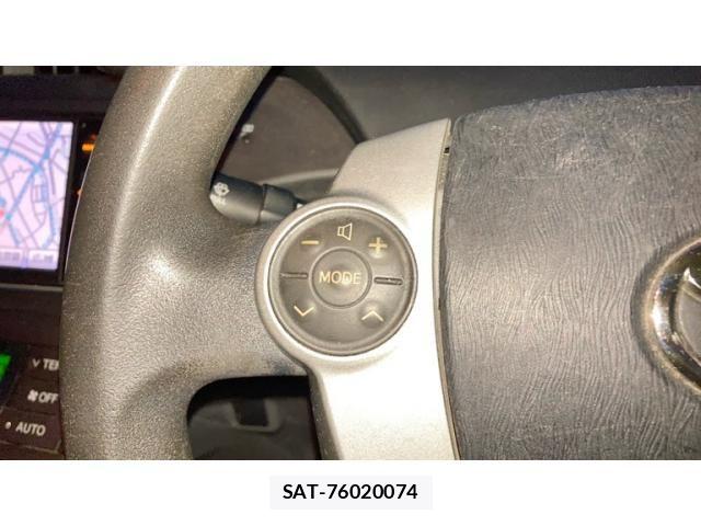 Toyota PRIUS 2010-04 8884214-13