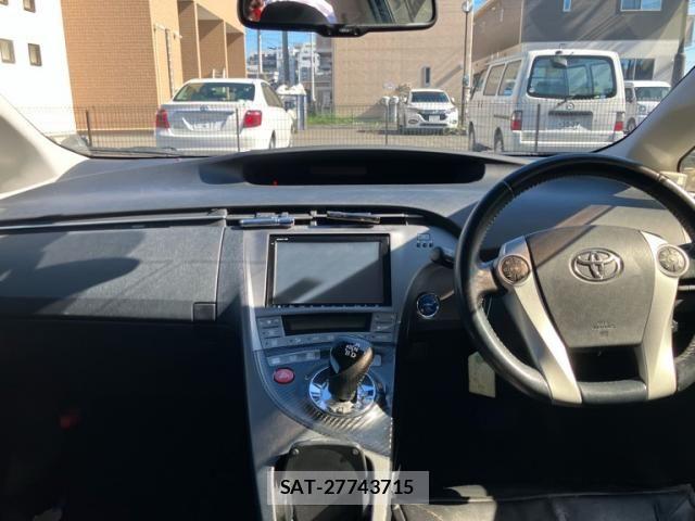Toyota PRIUS 2012-03 8884213-13