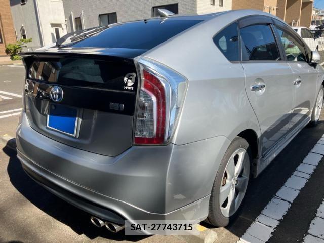 Toyota PRIUS 2012-03 8884213-3