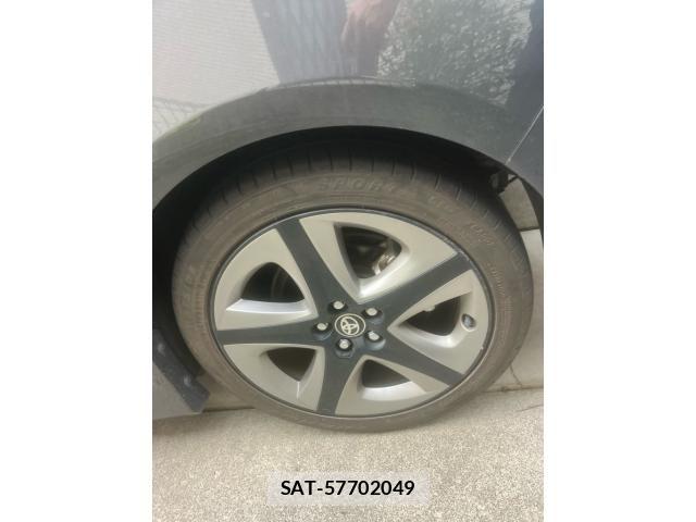 Toyota PRIUS 2019-01 8884193-9