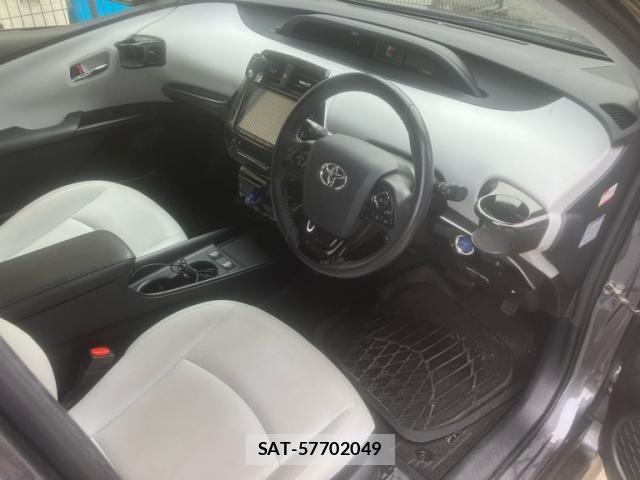 Toyota PRIUS 2019-01 8884193-11