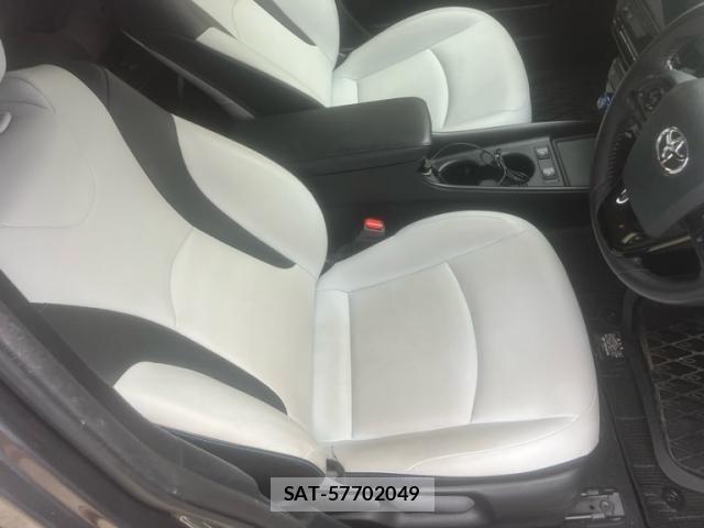 Toyota PRIUS 2019-01 8884193-12