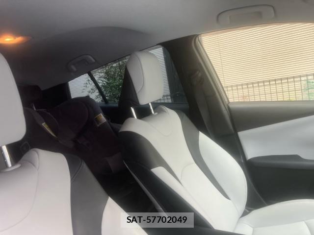 Toyota PRIUS 2019-01 8884193-13