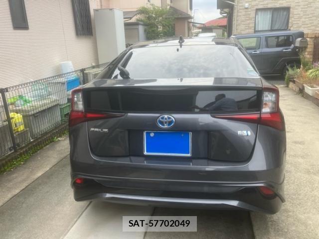 Toyota PRIUS 2019-01 8884193-5