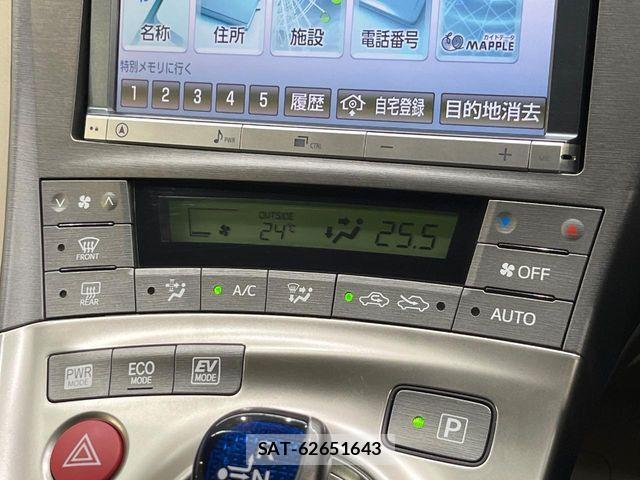 Toyota PRIUS 2014-02 8884199-6