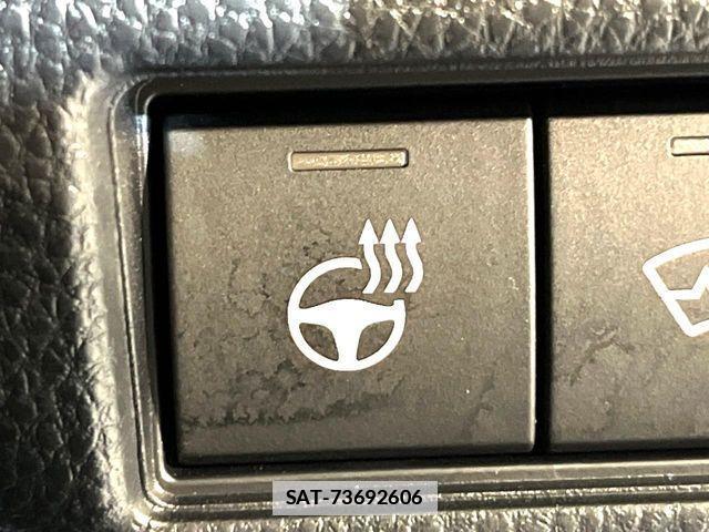 Toyota PRIUS 2025-04 2084768-6