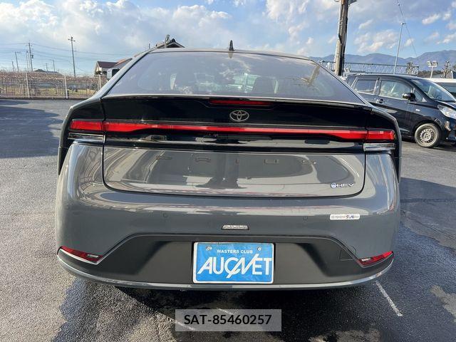 Toyota PRIUS 2023-08 2317089-4