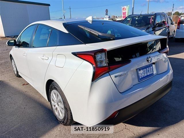 Toyota PRIUS 2021-01 2674552-1