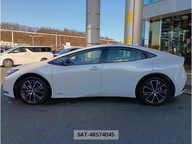 Toyota PRIUS 2023-02 2965995-4