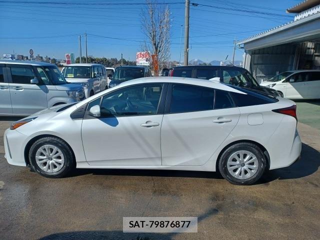 Toyota PRIUS 2021-01 4243031-4