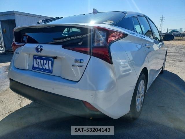 Toyota PRIUS 2021-01 4243038-2