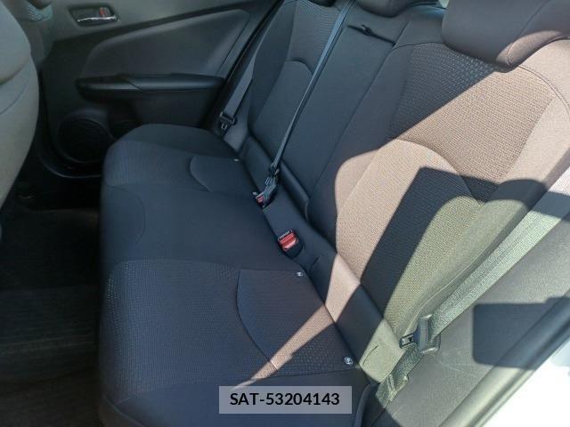 Toyota PRIUS 2021-01 4243038-7