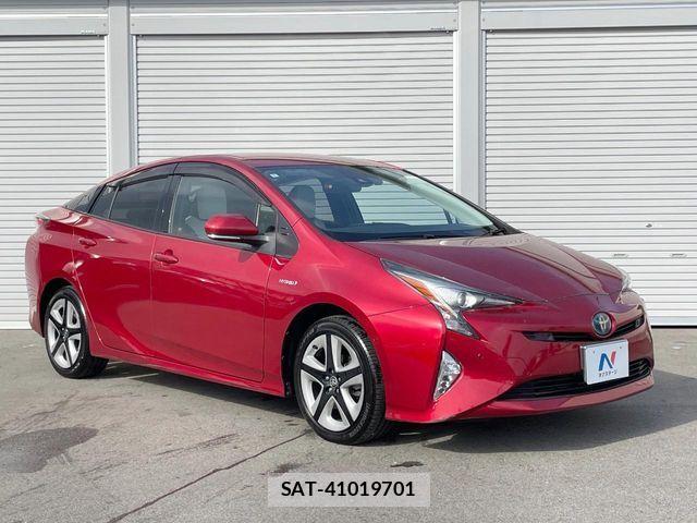 Toyota PRIUS 2016-06 4757077-16