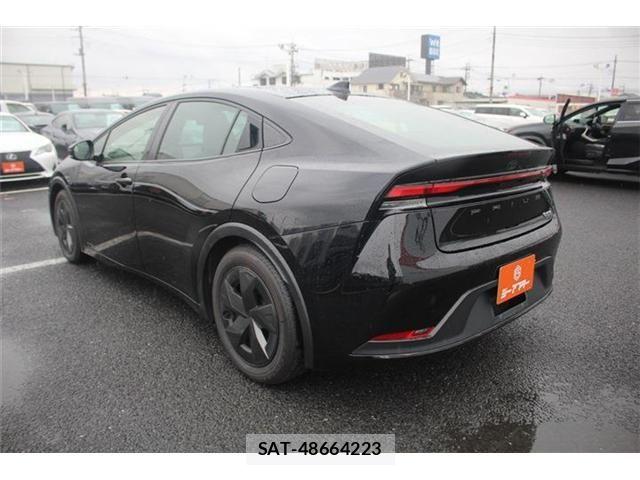 Toyota PRIUS 2024-03 4978333-11