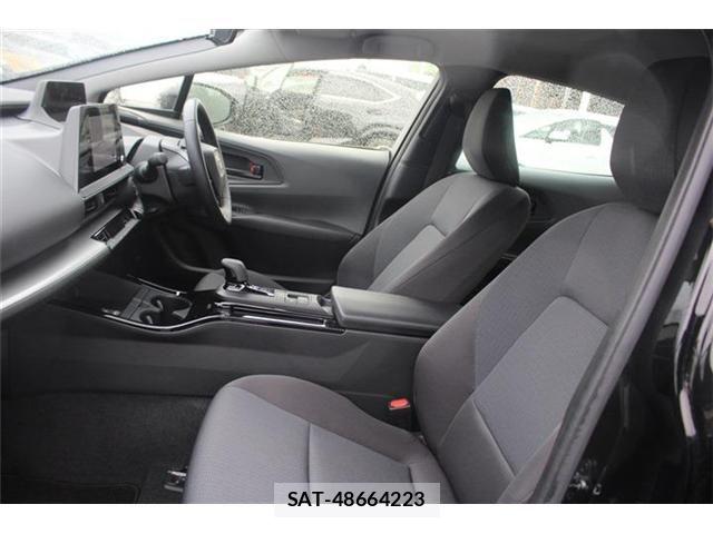Toyota PRIUS 2024-03 4978333-25