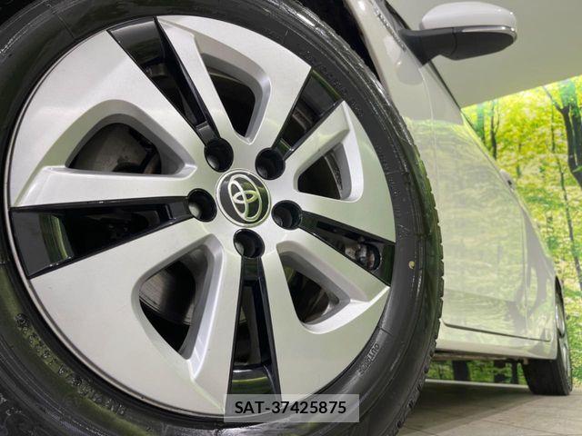 Toyota PRIUS 2019-01 5875968-13