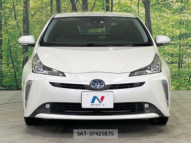 Toyota PRIUS 2019-01 5875968-14