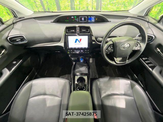 Toyota PRIUS 2019-01 5875968-1