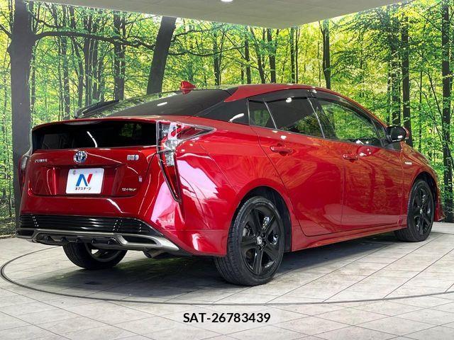 Toyota PRIUS 2018-09 5875970-17