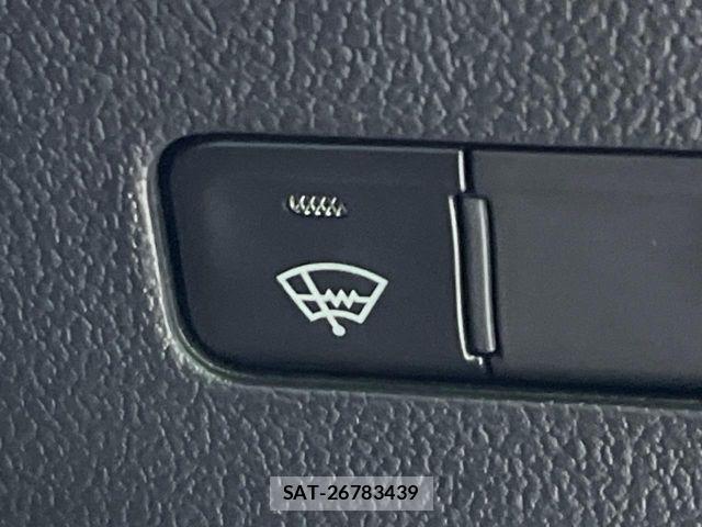 Toyota PRIUS 2018-09 5875970-6