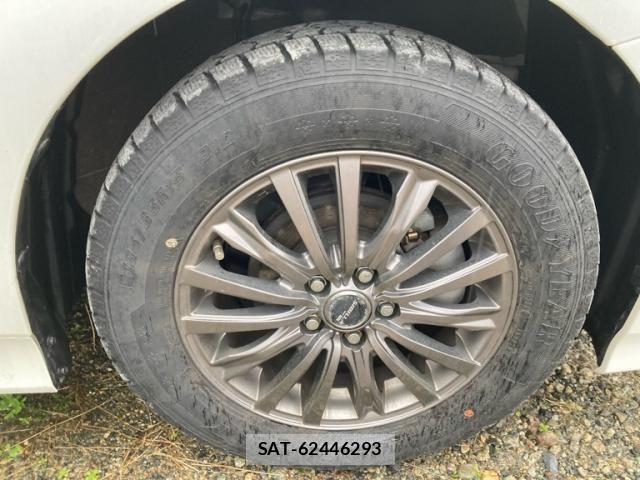 Toyota PRIUS 2022-08 6016582-8