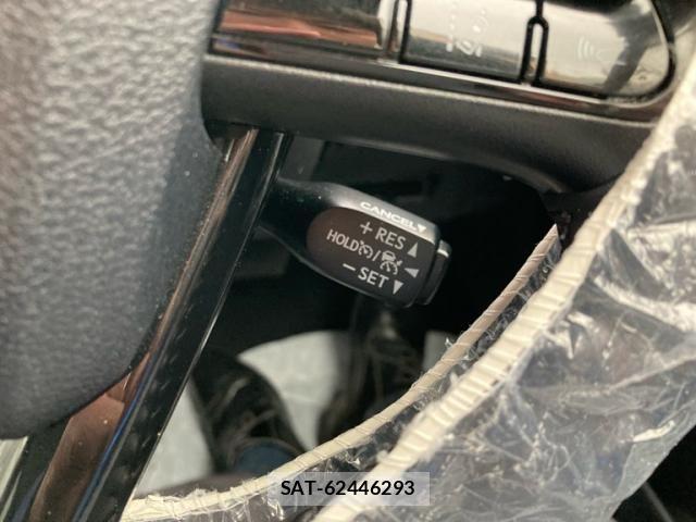Toyota PRIUS 2022-08 6016582-17