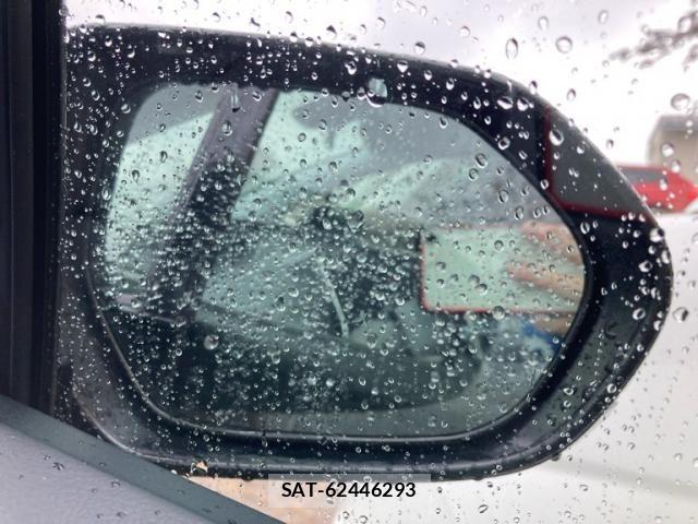 Toyota PRIUS 2022-08 6016582-20