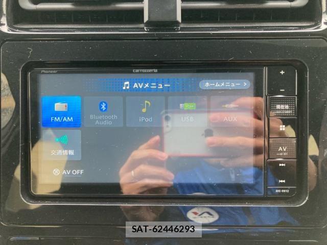 Toyota PRIUS 2022-08 6016582-24