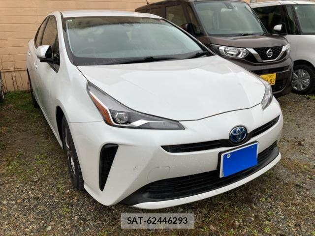 Toyota PRIUS 2022-08 6016582-1
