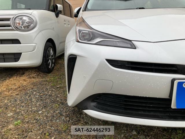 Toyota PRIUS 2022-08 6016582-2
