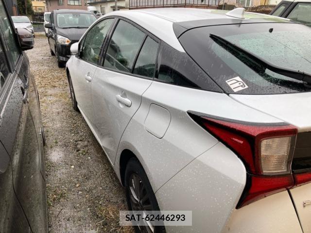 Toyota PRIUS 2022-08 6016582-5