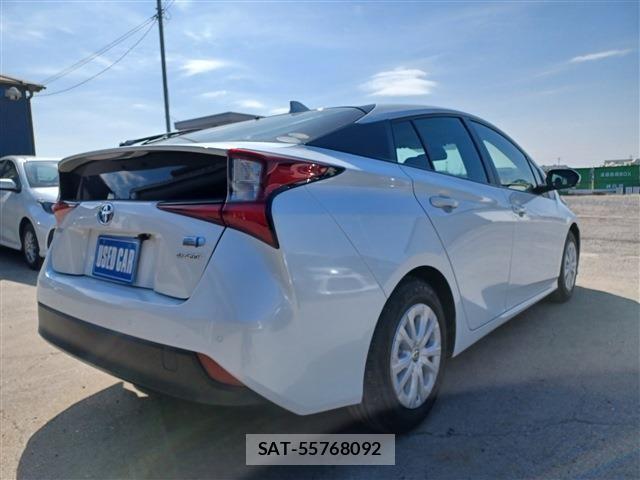 Toyota PRIUS 2021-03 6016583-1