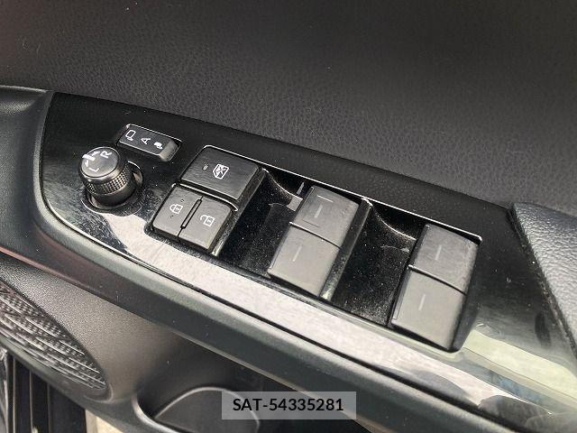 Toyota PRIUS 2018-12 6218635-16
