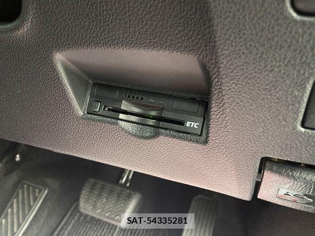 Toyota PRIUS 2018-12 6218635-18